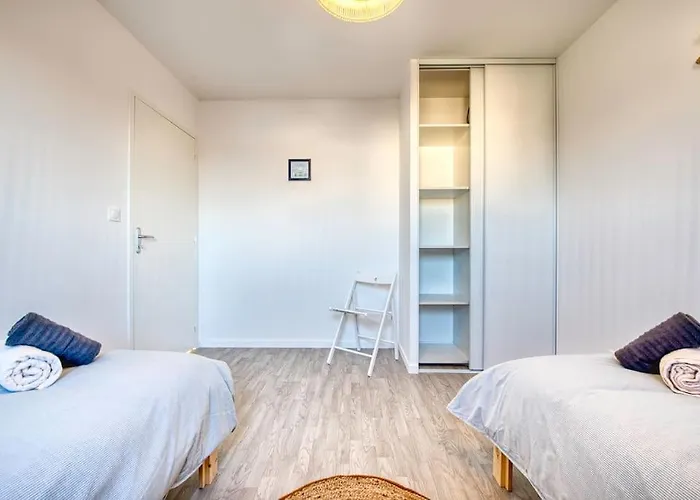 Le Nid Familial De Maison Neuve Proche 6 Pers Casa de Férias